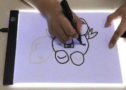 Deska kreślarska tablica tablet graficzny kalka do rysowania podświetlana LED A3